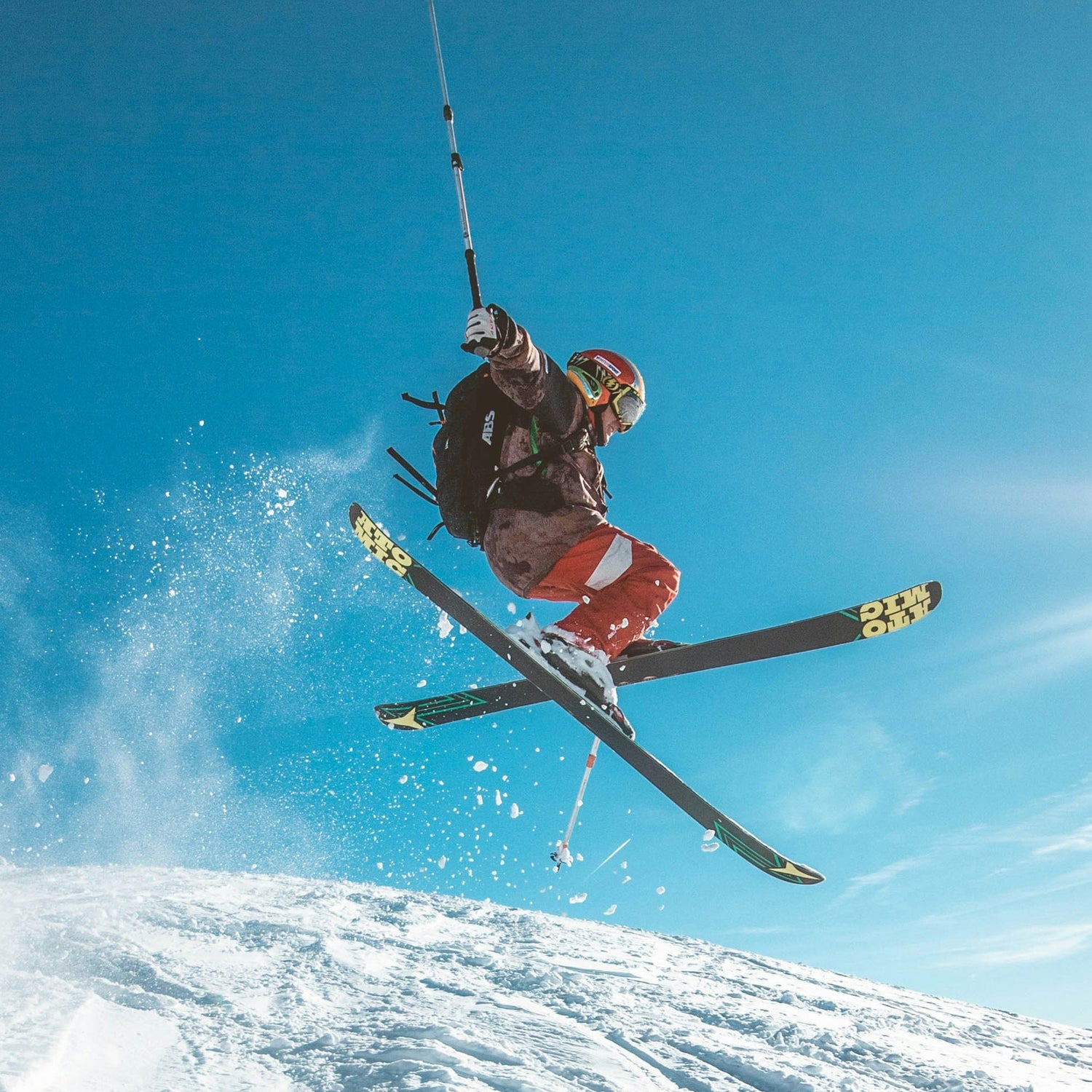 Ski Season Muscle Recovery How TENS Therapy Helps After a Day on the Slopes